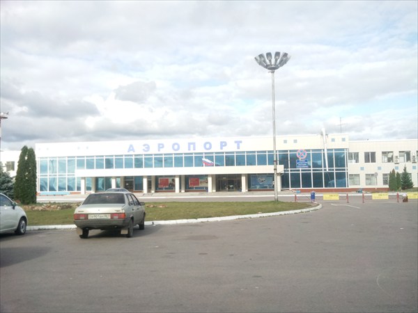Фото 2. Здание аэровокзала.(Точка 02) 